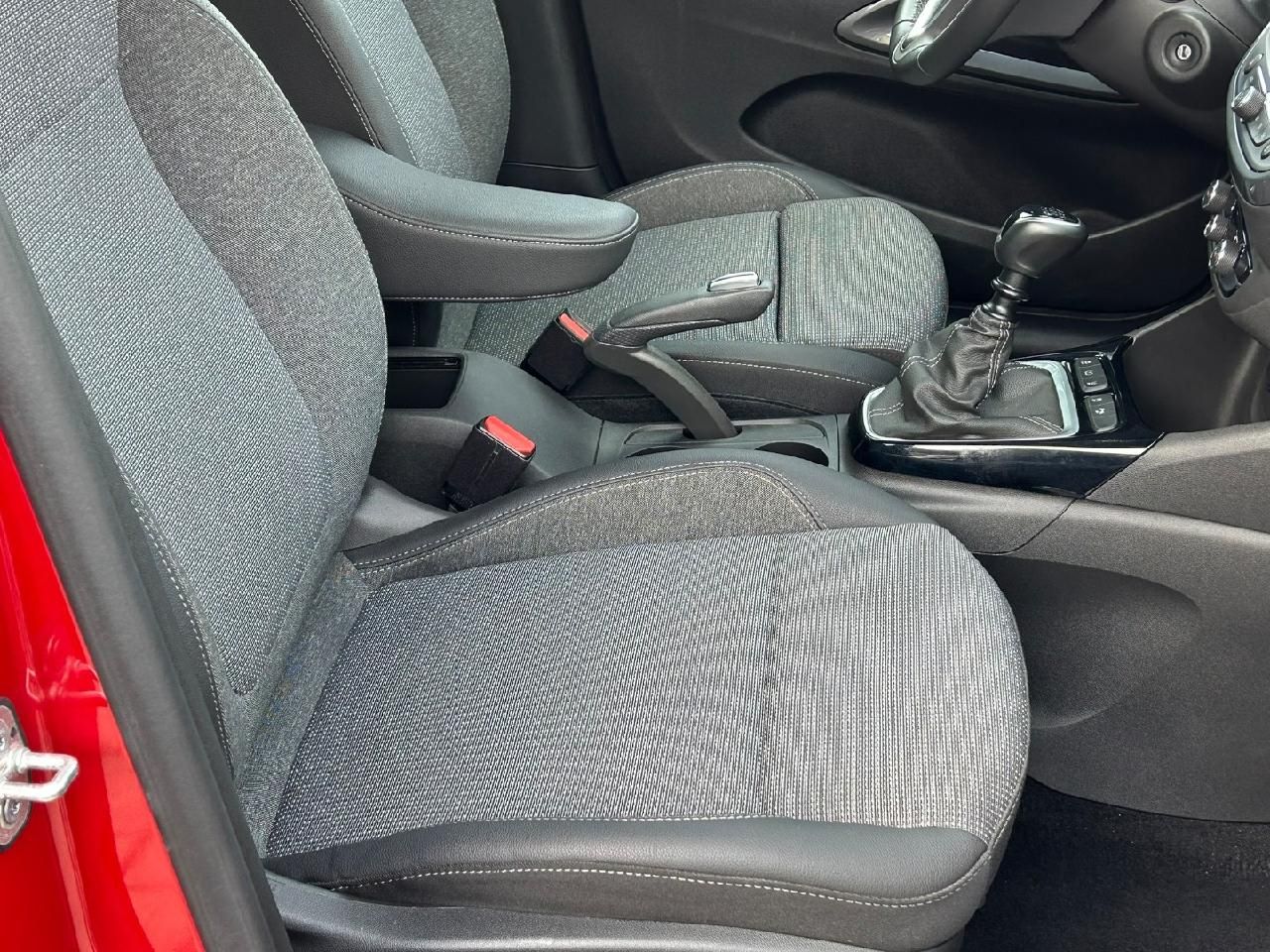 Fahrzeugabbildung Opel Crossland Elegance Paket