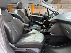 PEUGEOT 2008 Allure|SHZ|PDC|Kamera|Navi|Klima|Panorama