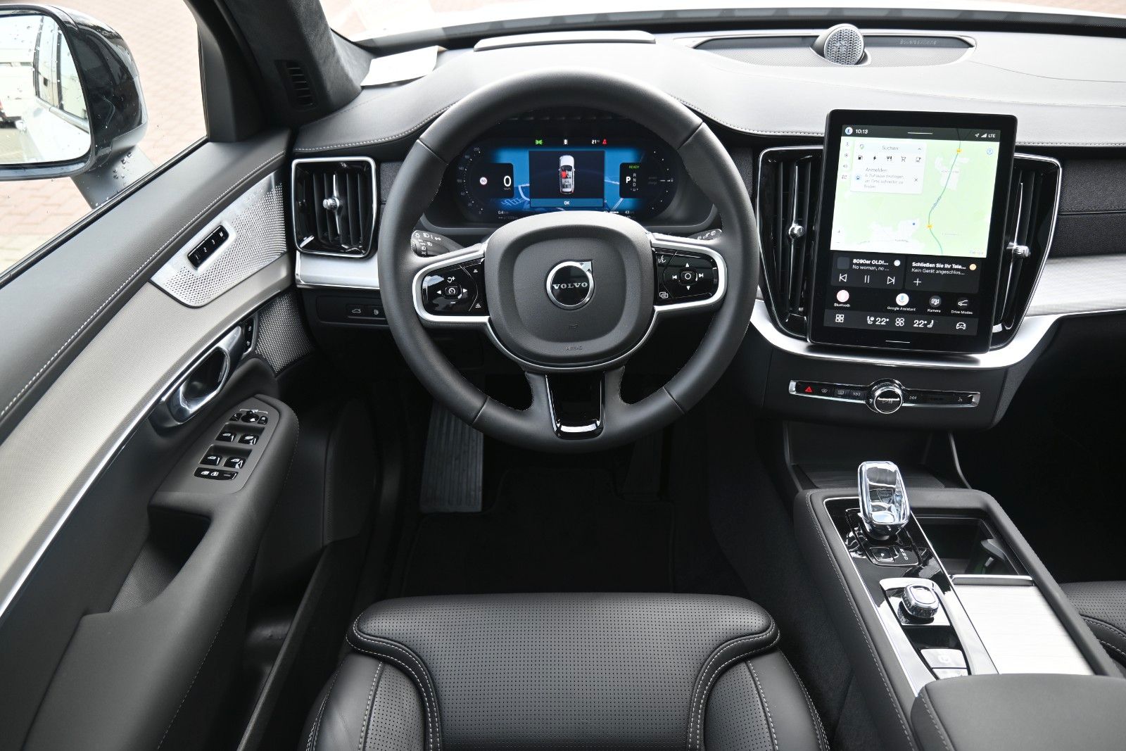 Fahrzeugabbildung Volvo XC90 T8 AWD Ultra Black Edition*LUFT*360*ACC*AHK