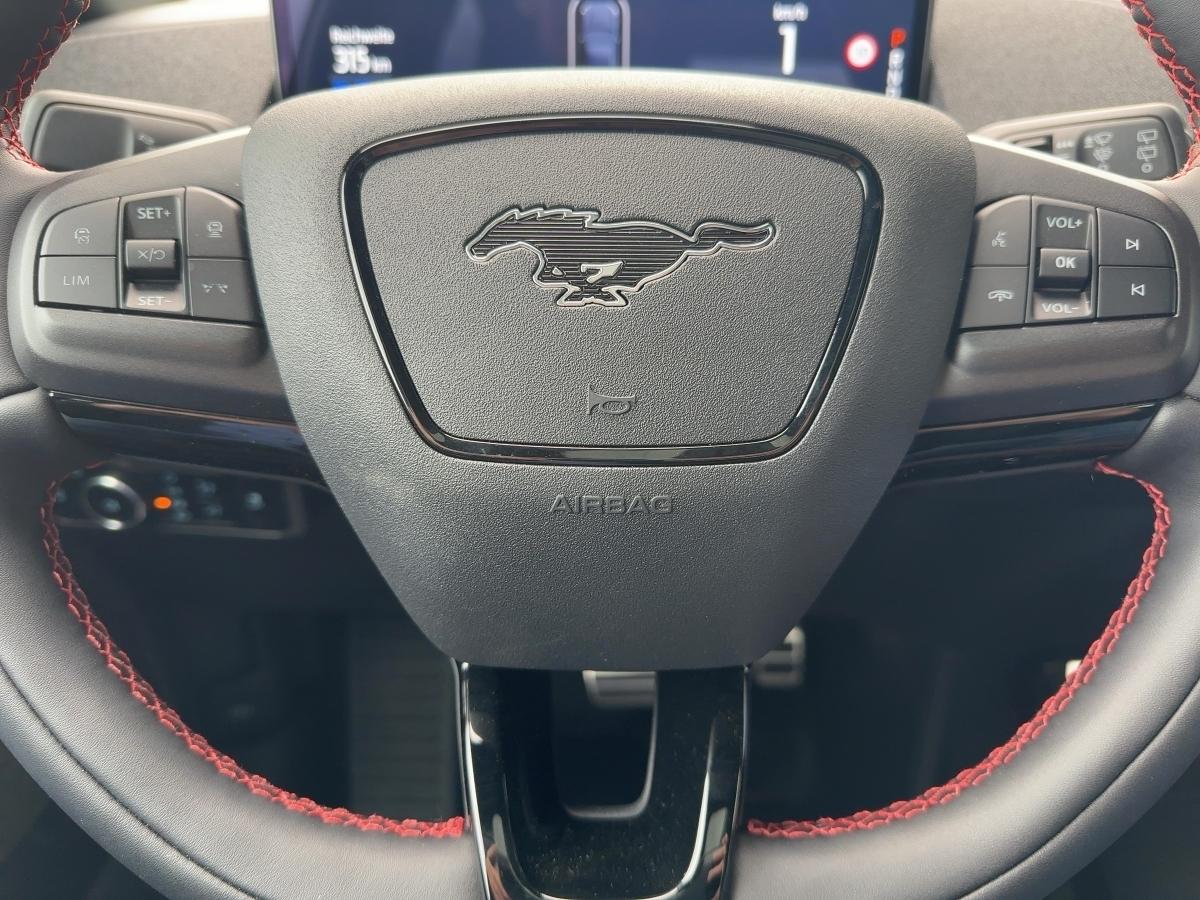 Ford MUSTANG MACH-E Premium AWD+360°+Glasdach+LED