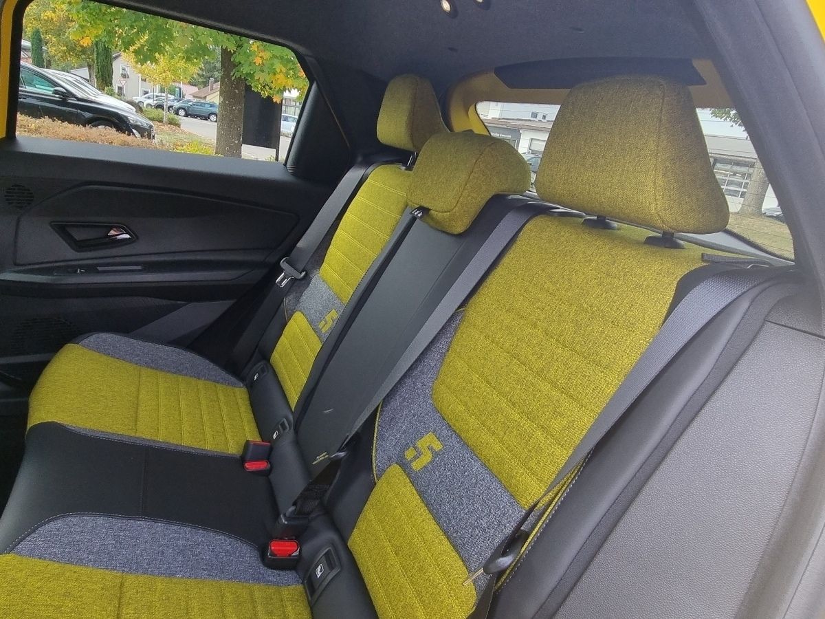 Fahrzeugabbildung Renault R 5 E-Tech elektrisch Iconic 150 Comfort Range