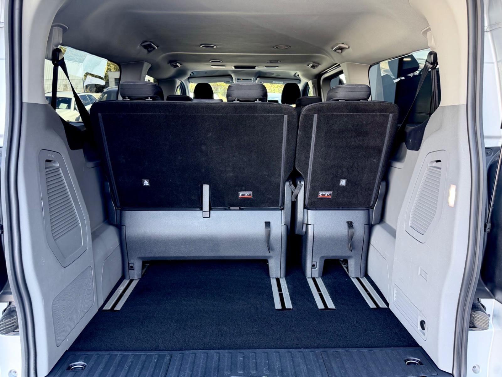 Ford Tourneo Custom 2.0d EcoBlue L2 Titanium 9.Sitzer