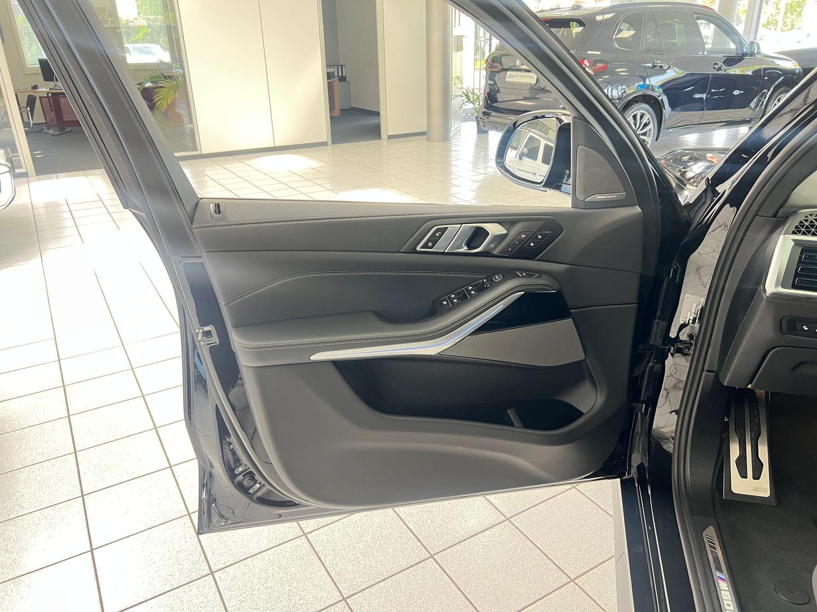 BMW X5 M60 i xDrive*PANO*STHZG*MASSAGE*LUFT*HUD*360°