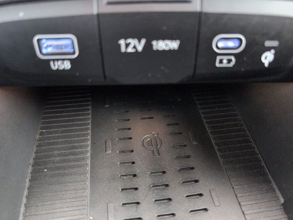 Fahrzeugabbildung Hyundai i20 1.0T 7DCT TREND KOMF-P GARANTIE-2029 KAMERA+