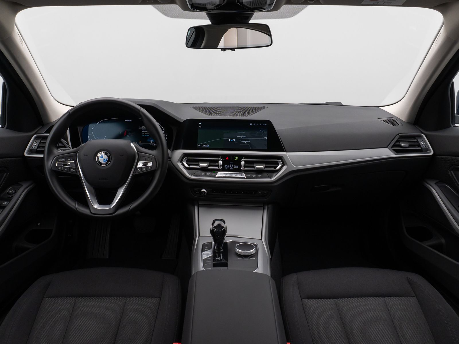 Fahrzeugabbildung BMW 330e  CockPitPro PDC Alarm Geschwindigkeitsreg