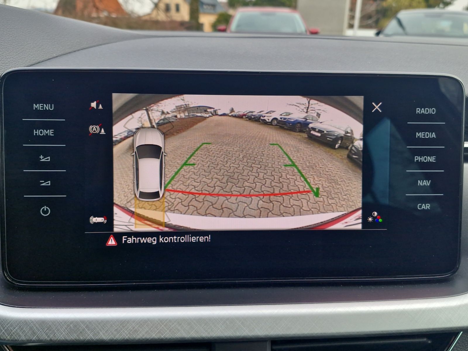 Fahrzeugabbildung SKODA Scala Tour 1.0 TSI LED Navi SHZ VC