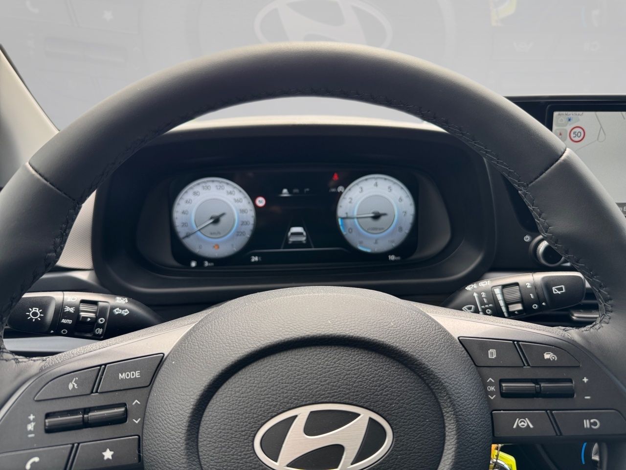 Fahrzeugabbildung Hyundai BAYON TREND Fernlichtass. Kam. LM Navi PDC SpurH