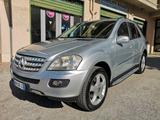 Mercedes-Benz MERCEDES Classe ML 320 CDI 224 CV - graue Mercedes-Benz ML 320