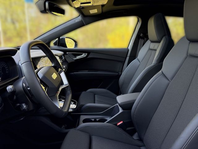 Q4 Sportback e-tron 55 QUATT S LINE MATRIX+AHK+H
