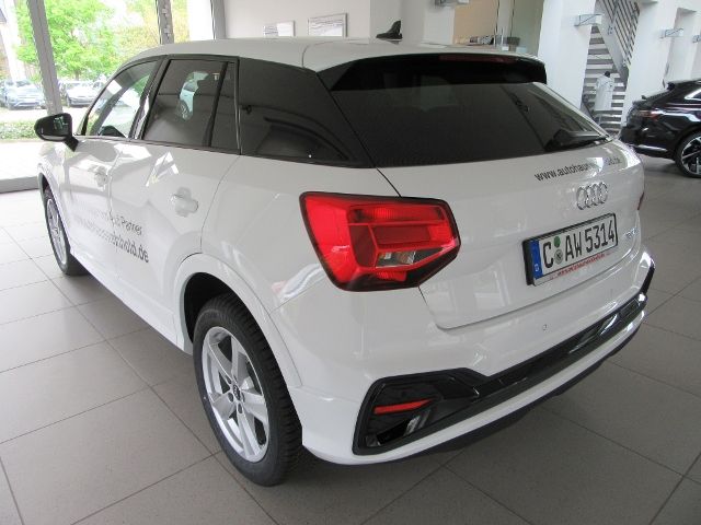 Q2 S-Line 35 TFSI NAV KAM KLI SHZ LED