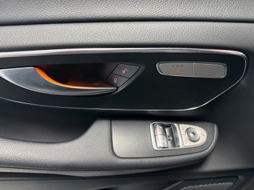 Mercedes-Benz V 250 AMG Paket*AHK*LED*Kamera*SH*Navi