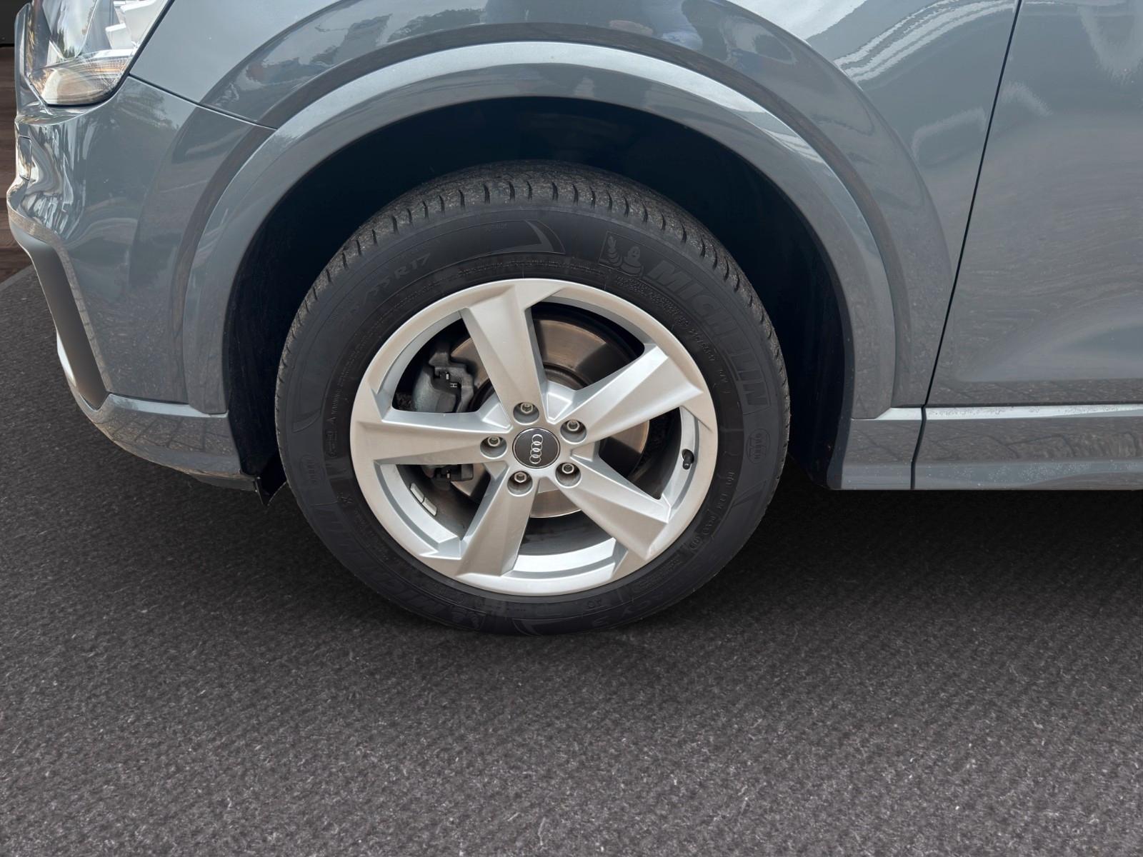 Audi Q2 1.4 TFSI sport *AHK-SHZ-GRA*
