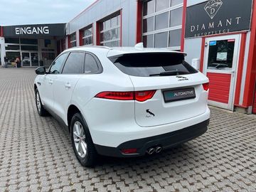 Bild 4 Jaguar F-PACE Portfolio AWD Leichter Seitenschaden
