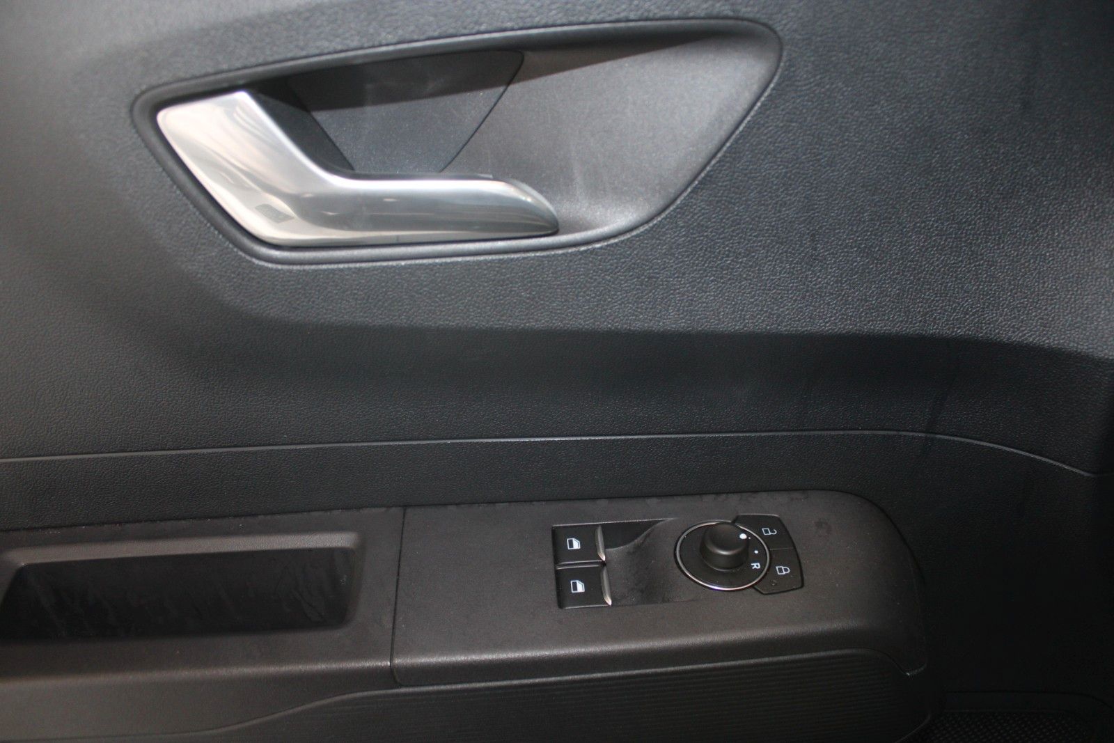 Fahrzeugabbildung Ford Transit Courier 1.5 EcoBlue TREND Kasten KLIMA