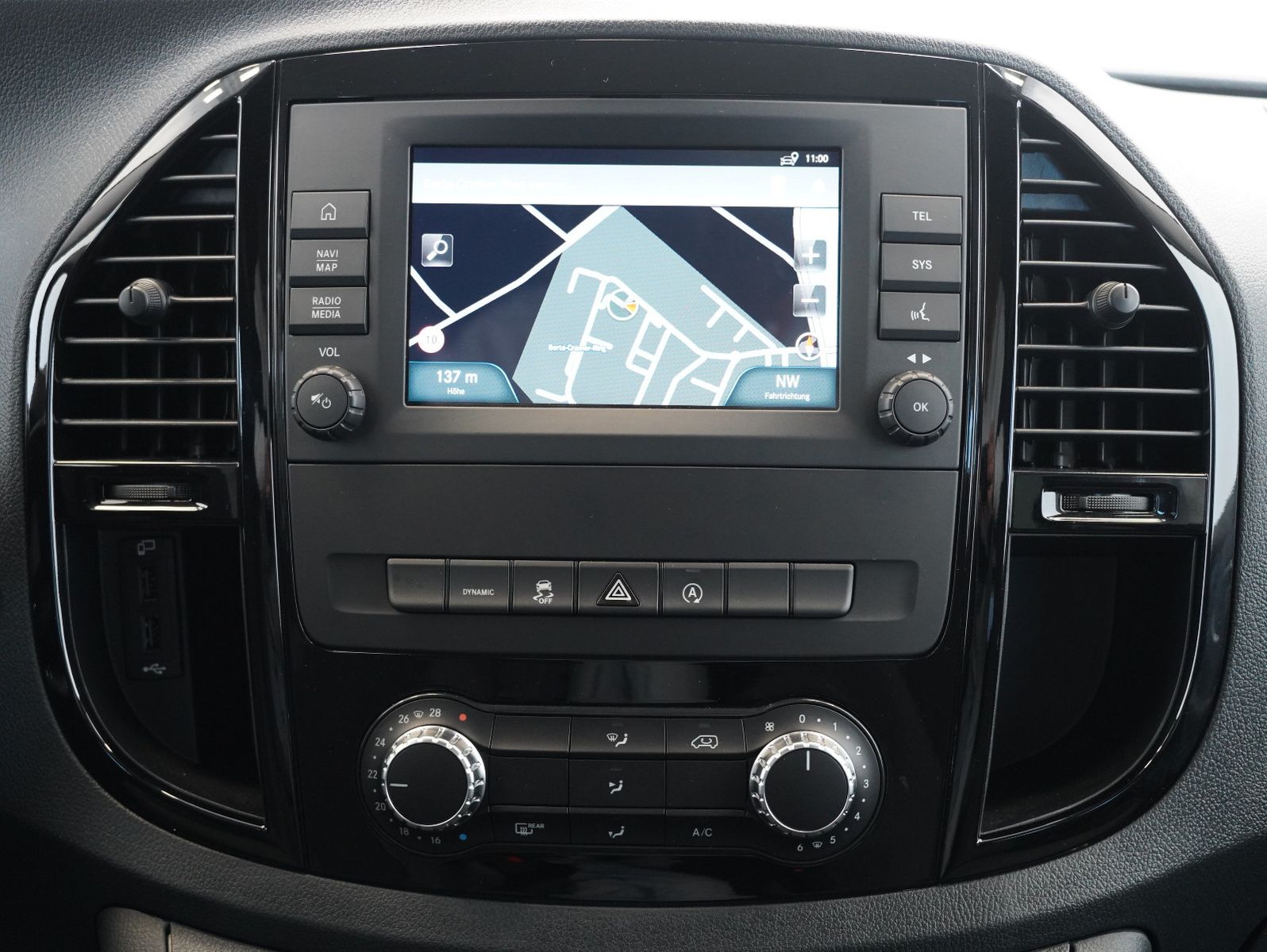 Fahrzeugabbildung Mercedes-Benz Vito Tourer 119 CDI Pro 4x4 lang PÖSSL VANSTAR