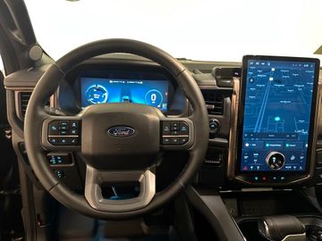 Ford 3xF150 Lightning Lariat  gr. Batterie im Vorlauf