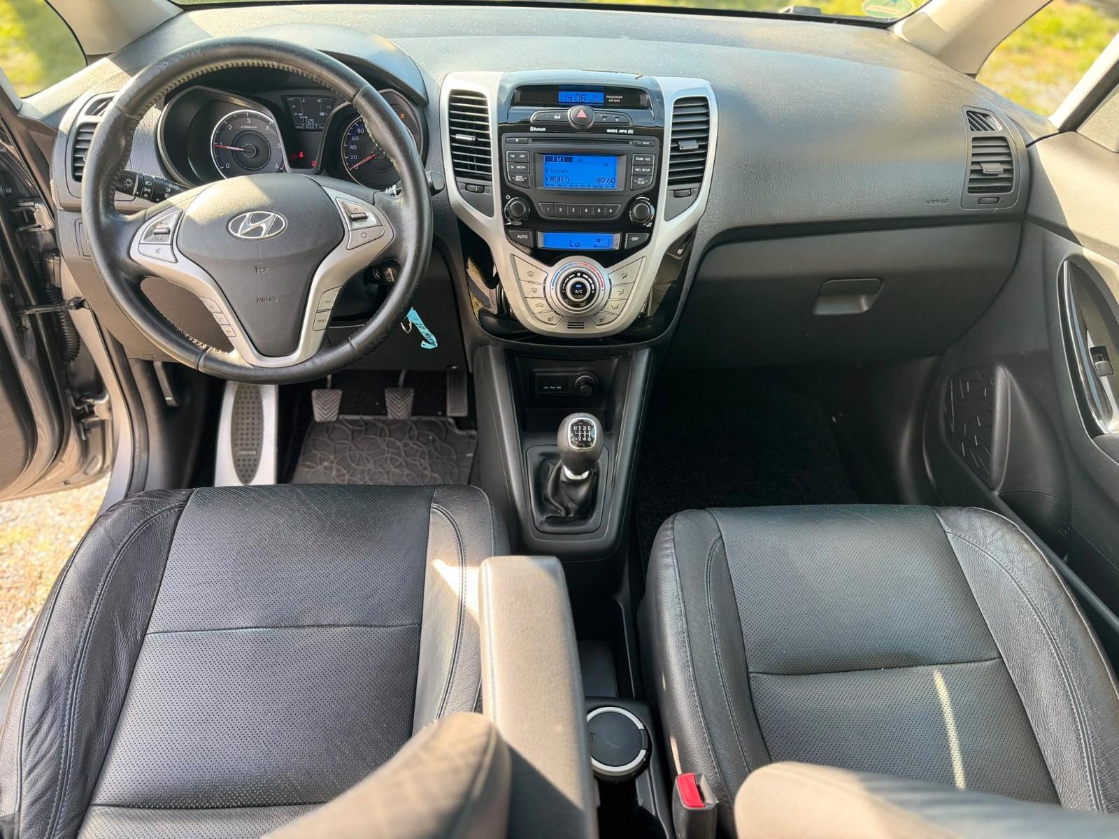 Hyundai ix20 2011 — photo 10
