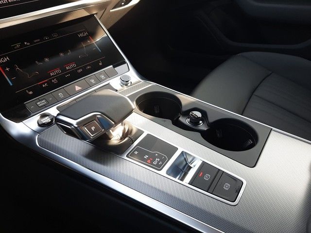 Fahrzeugabbildung Audi A6 Avant advanced 50TFSIe HD-Matrix StdHz AHK