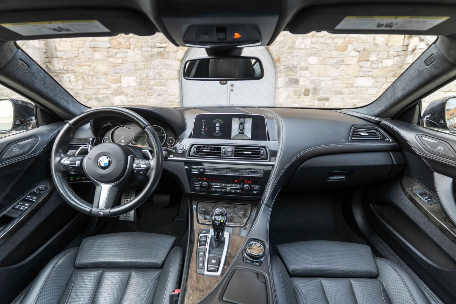 Fahrzeugabbildung BMW 650ix GC M-SPORT MASSAGE HUD H&K KAM CARPLAY