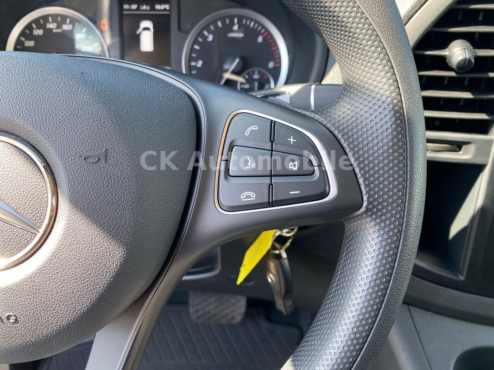 Fahrzeugabbildung Mercedes-Benz Vito Tourer 116 Pro lang Autom./8 Sitze/Navi/Kam