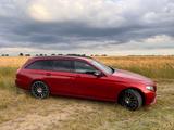 Mercedes-Benz E 350 d T Autom. - - rote Mercedes-Benz E 350