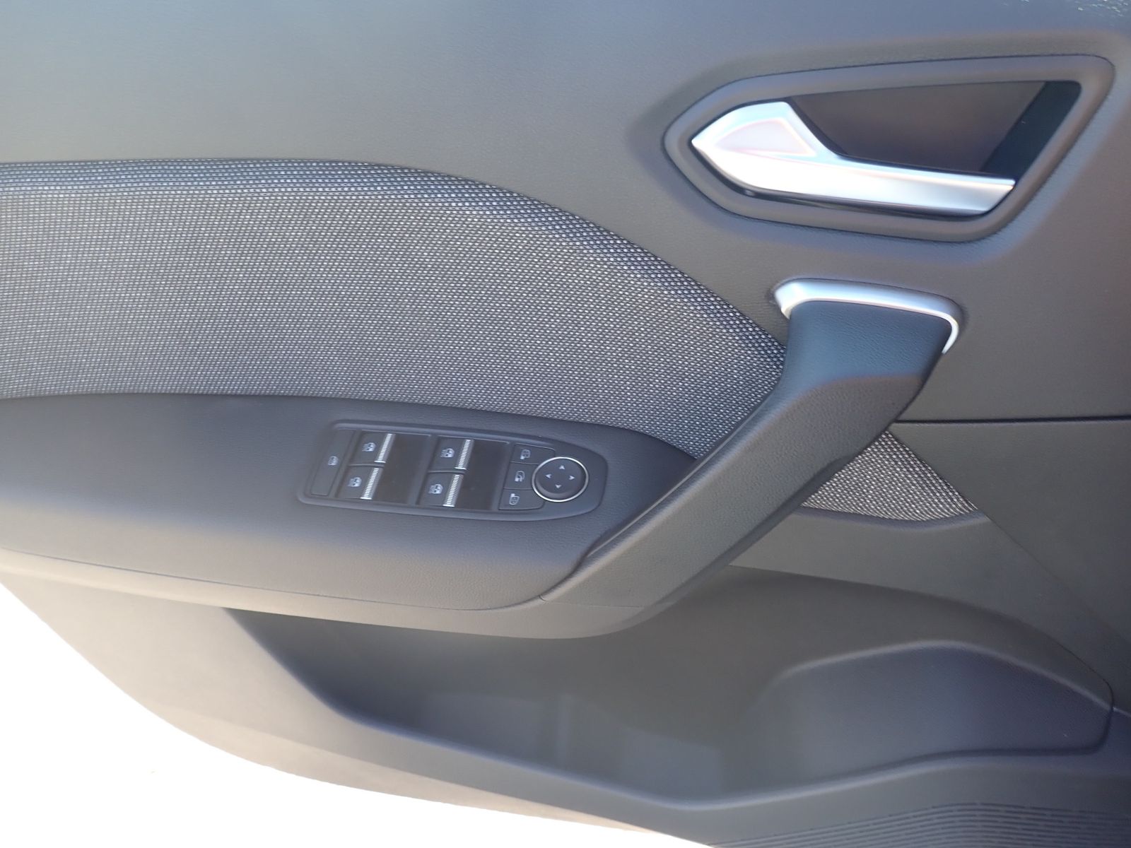 Fahrzeugabbildung Renault Captur Techno Full Hybrid E-Tech 160