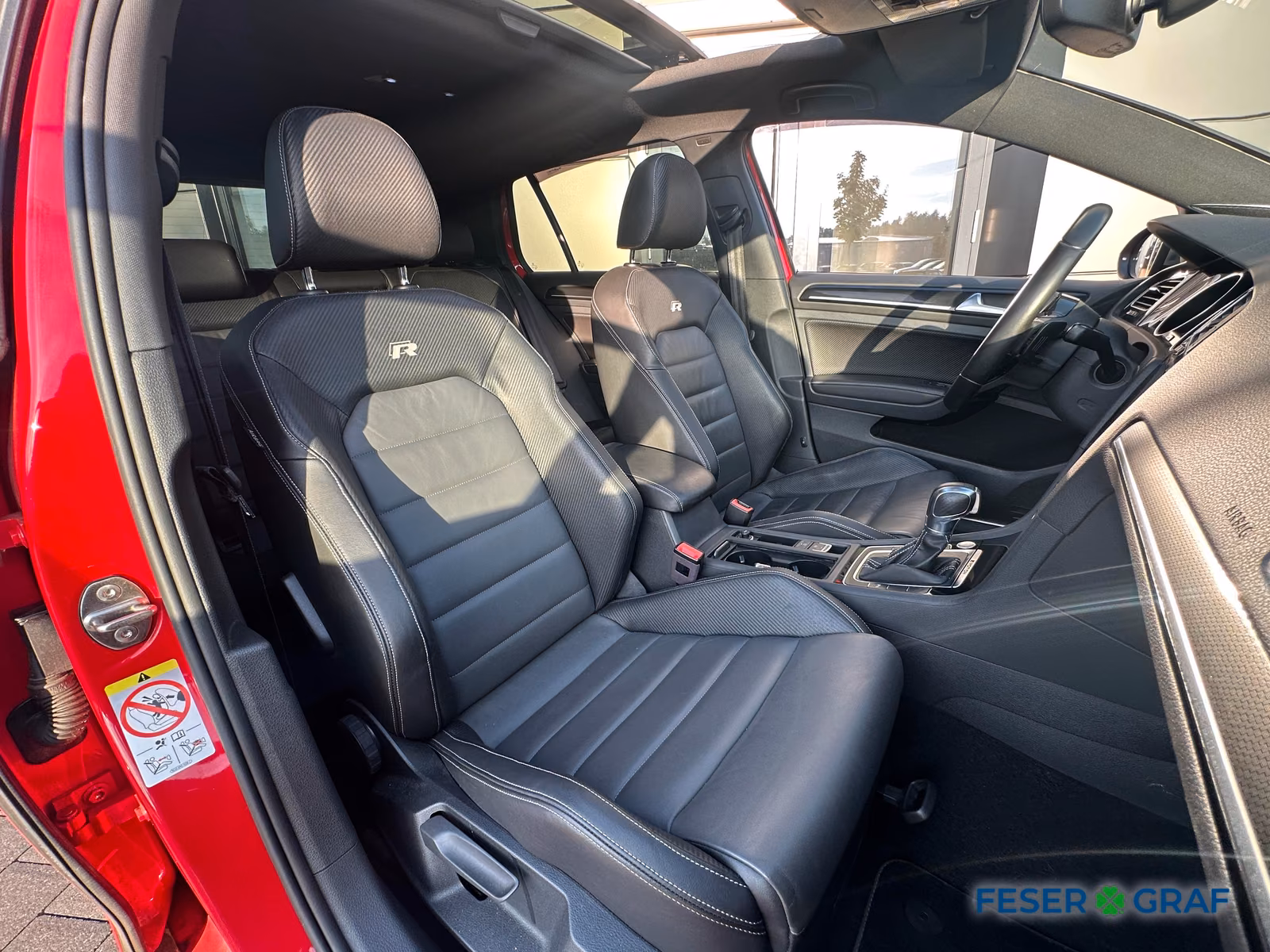 Volkswagen Golf VII R 2.0 TSI DSG LED PANO DYNAUDIO KAMERA