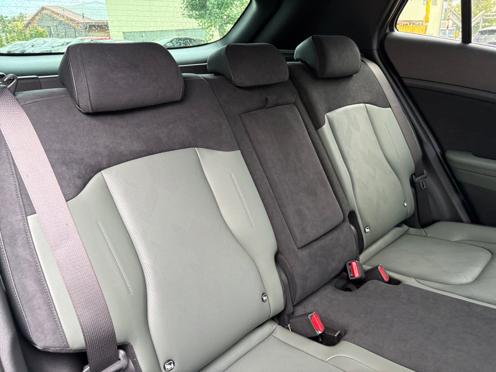 Fahrzeugabbildung Kia SPORTAGE 1.6T HEV AWD NIGHTLINE ED SD GD
