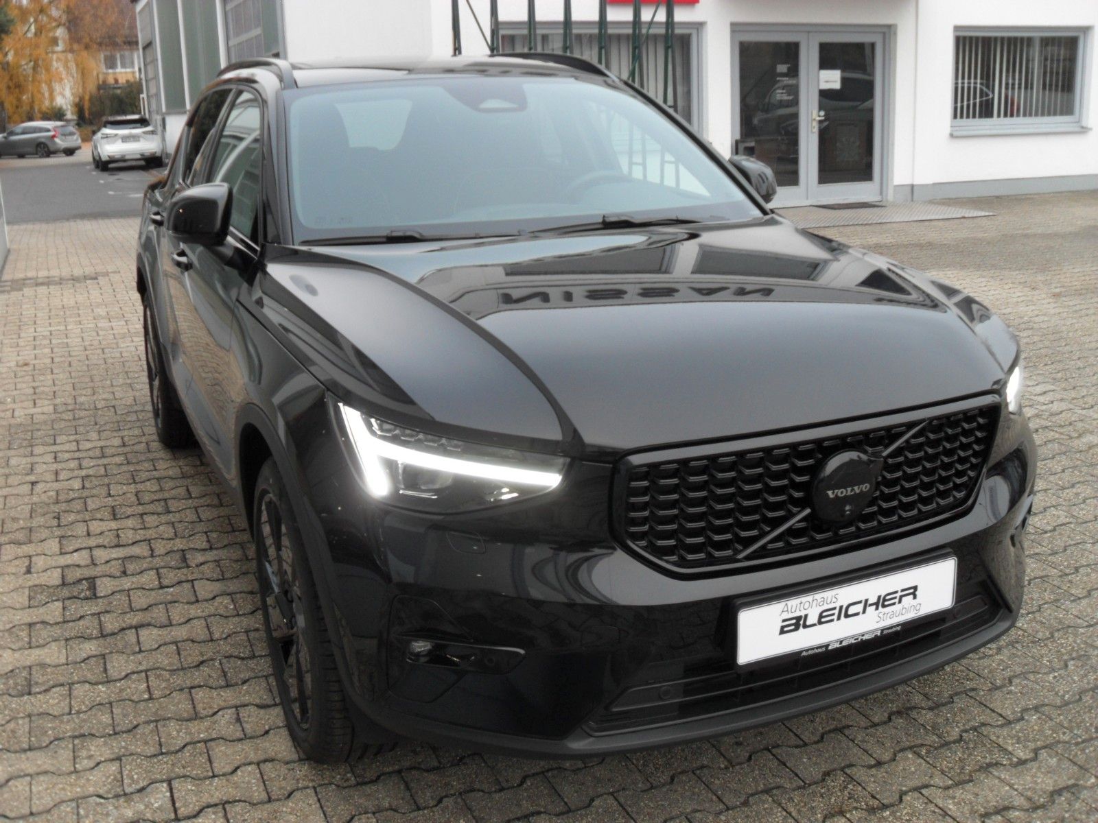 Fahrzeugabbildung Volvo XC40 B4 Plus Black Edition | 360° | Pamora.