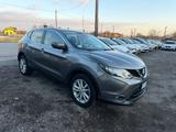 Nissan Qashqai 1.2 DIG-T Tekna - Nissan Qashqai mit Benzin-Antrieb: Kombi