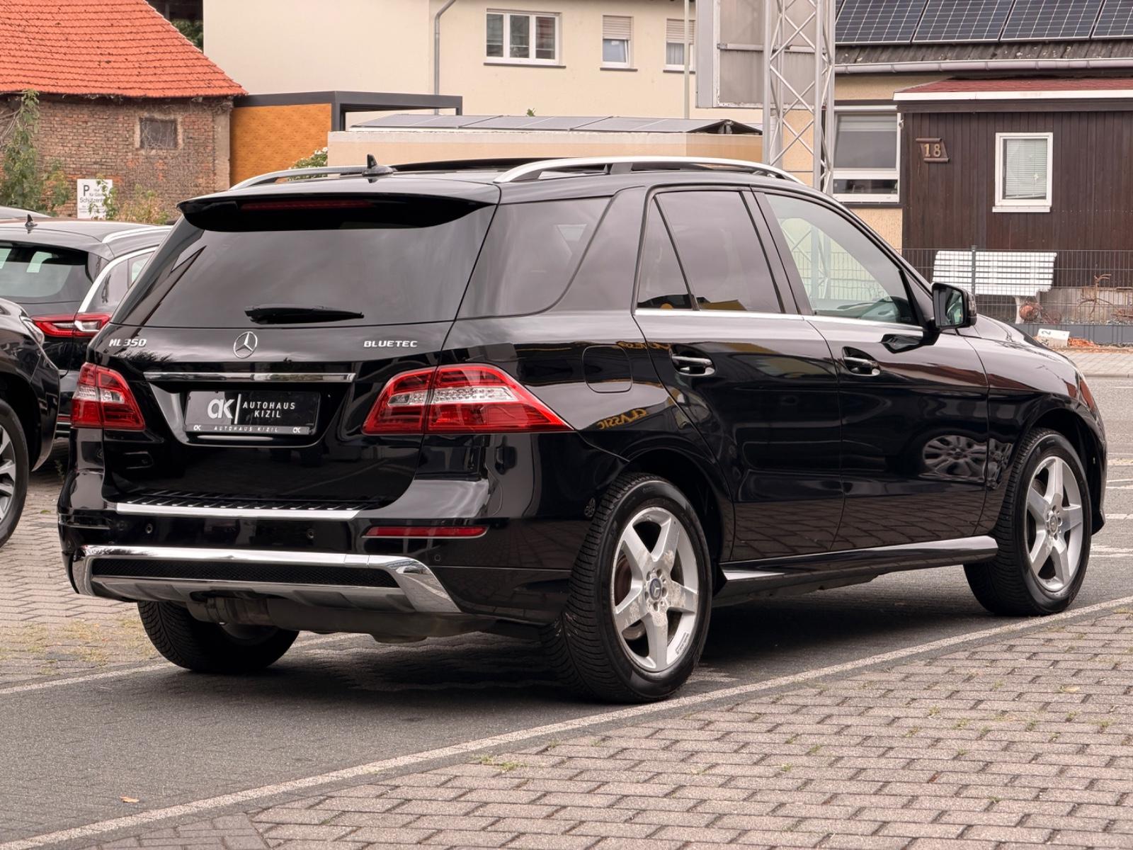 Mercedes-Benz ML 350 ML BlueTec 4Matic AMG*Pano.*AHK*