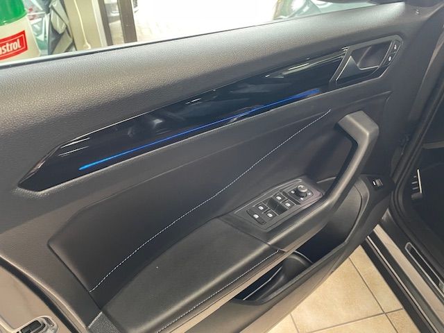 T-Roc R 4Motion Navi  AHK El. Panodach Digitales