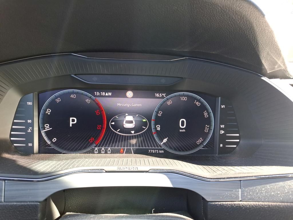 Fahrzeugabbildung SKODA Superb Combi TDI Ambition DSG LED AHK Navi VC AC