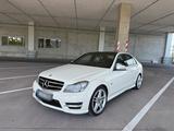 Mercedes-Benz Mercedes Benz C350 AMG *Pano/ 8xAlu/306PS* - Mercedes-Benz C 350 in Stuttgart