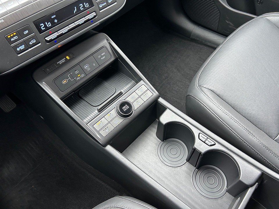 Fahrzeugabbildung Hyundai KONA EV 65kWh PRIME SITZ/KOMF/ASSIST-P LEDER+HUD