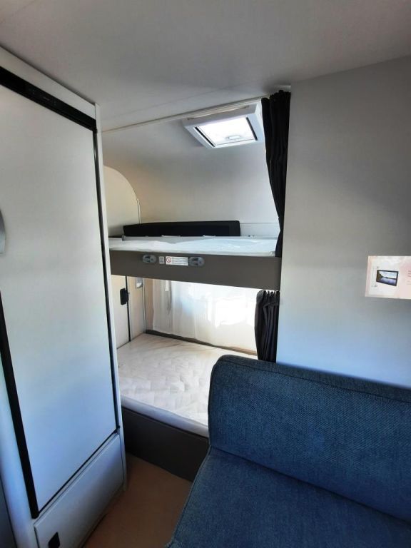 Fahrzeugabbildung Bürstner B66 480 TK Verfüg./Sparen Sie 3.670,- €
