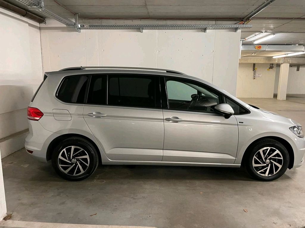 Image of Volkswagen Touran