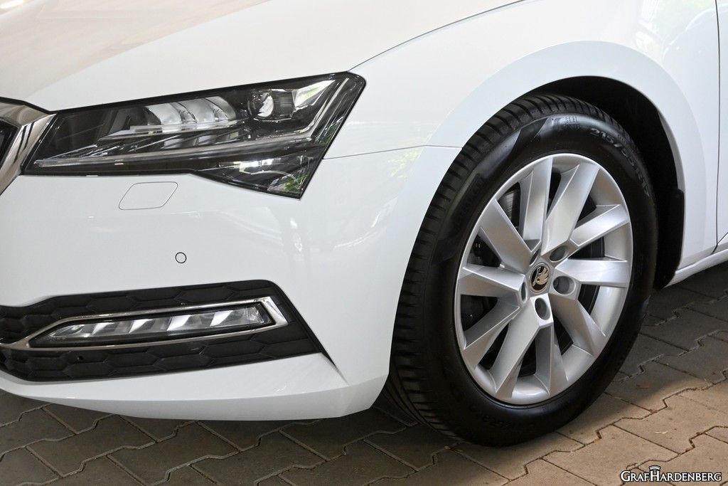Skoda Superb Combi 2.0 TDI 110 KW (150 PS) DSG Style foto 4