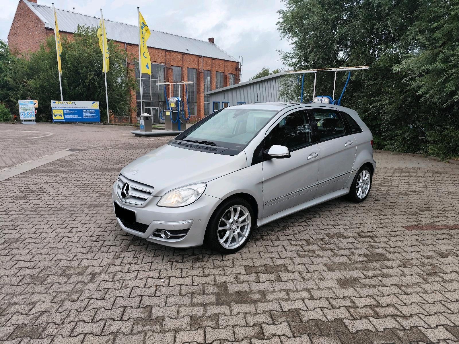 Mercedes-Benz B 200