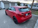 Mercedes-Benz A 180 Urban Automatik Panorama Dach  - mit Benzin-Antrieb: Limousine, Panorama Dach