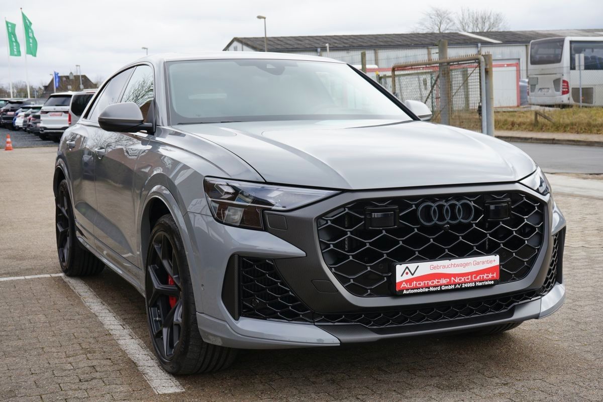 Fahrzeugabbildung Audi RSQ8 Performance 4.0 TFSI Quattro UVP 202700€