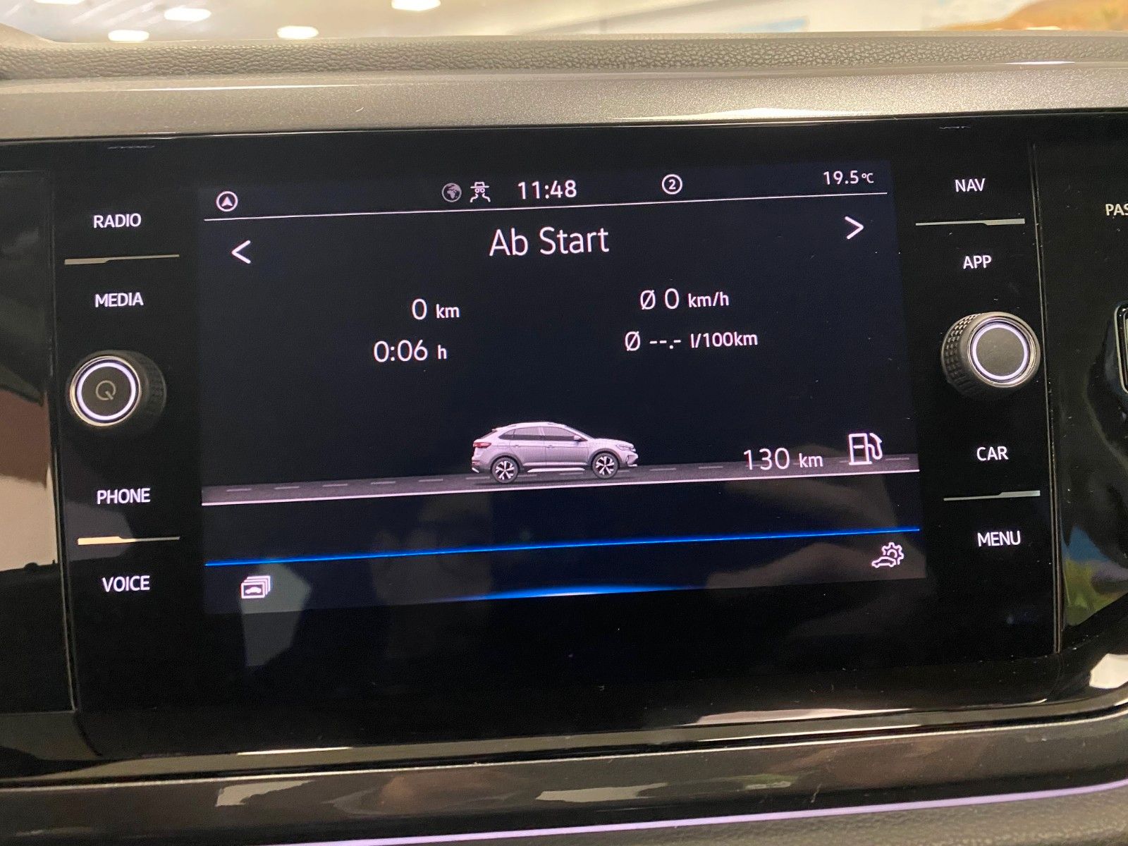 Fahrzeugabbildung Volkswagen Taigo 1.0 TSI STYLE+PDC+IQ.DRIVE++MATRIX+17"ALU+