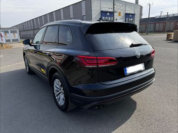 Volkswagen Touareg - 4