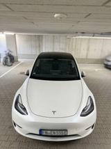 Tesla Model Y Long Range Dual Motor AWD Long Range - Tesla Model Y: Limousine