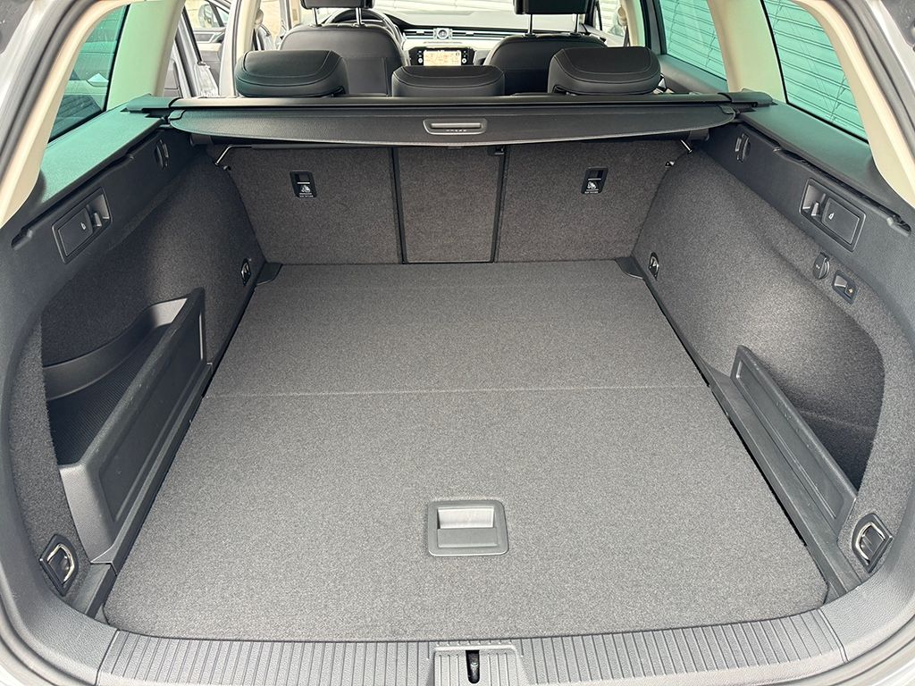 Passat Variant 2.0 TDI Highline *LED*AHK*STDHZG*