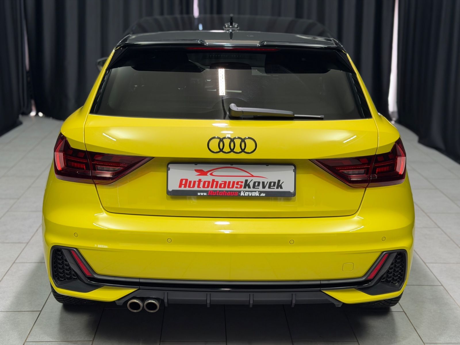 Fahrzeugabbildung Audi A1 Sportback 40 TFSI edition one|3xS-LINE|DSG|