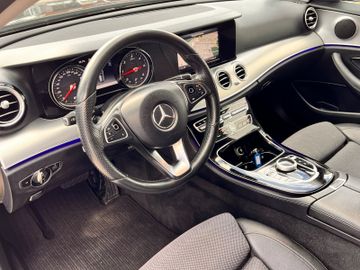 Mercedes E 220 - 9