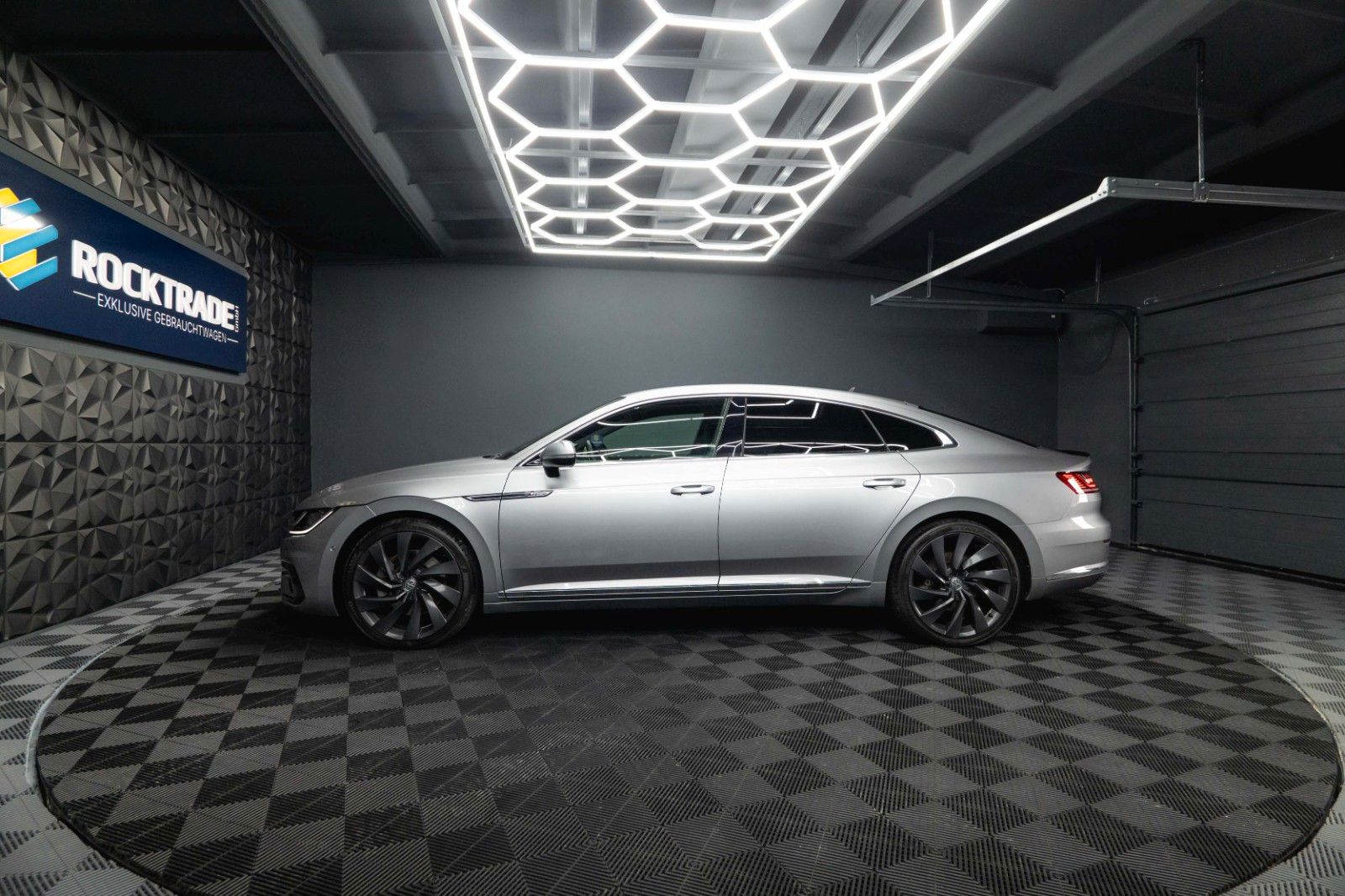 Fahrzeugabbildung Volkswagen Arteon R-Line+ 4Motion | ACC | Massage | LED