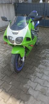 Kawasaki ZX7R  - KAWASAKI ZX7R