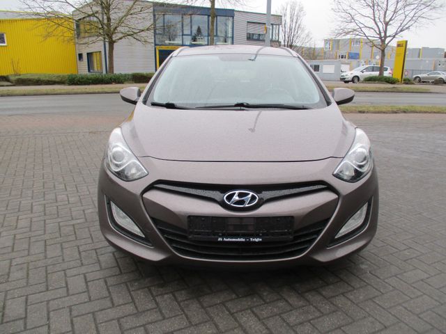 Hyundai i30 cw blue Trend